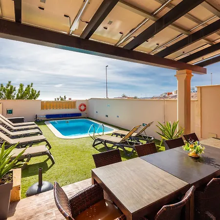 Mariposas Caleta Villa